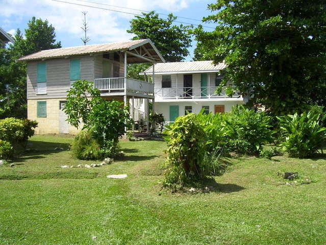 Mi Yard Cottages and Rooms