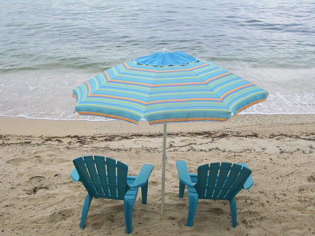 Canoe Bar, One Love Drive