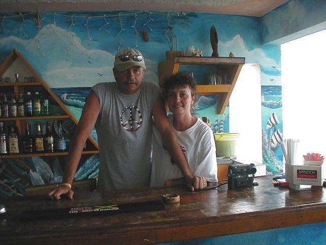 USA guests take over in EZ's bar