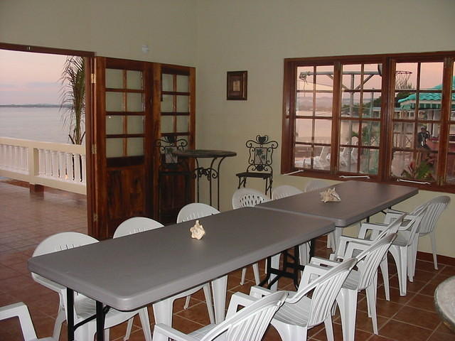 Great views, great service & beautiful ambience