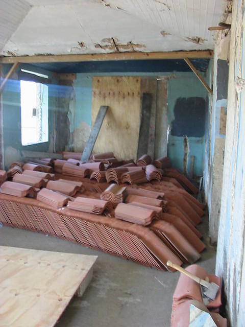 Downstairs where Easy Rock Internet Cafe is today