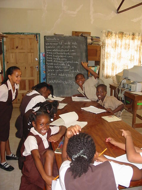 And at the same time Grade 4 are ding PC lessons wirh Easy Rock Sue about the Internet