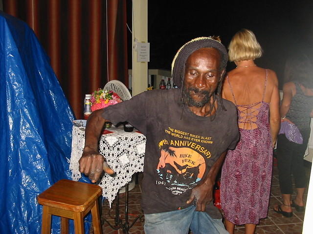 Drawman skanking to the great tunes