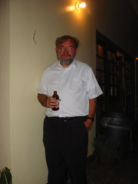 Lester, party photographer extroadinaire!