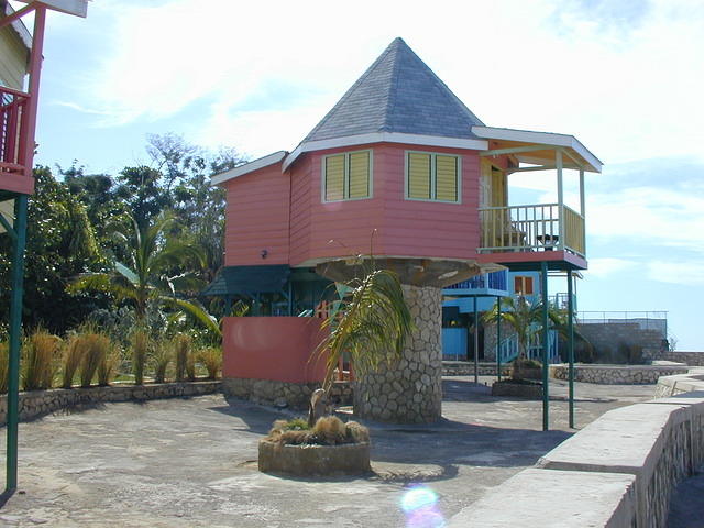 Another Piller Hut @ Samsara