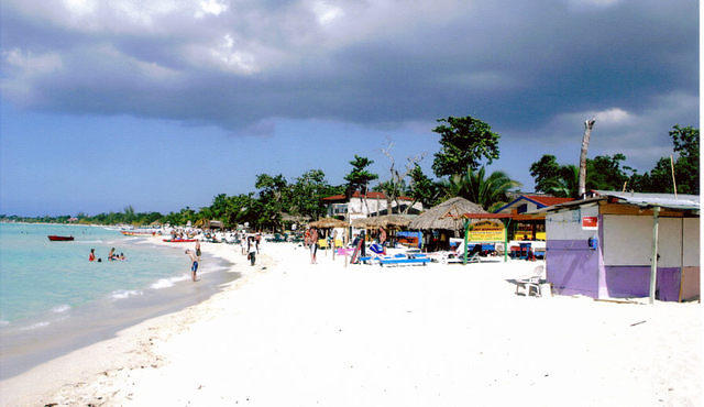 Look like rain soon come