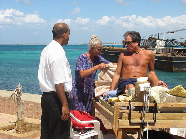 William recovery fromn his bike crash still getting his daily sunshine, plus lots of attention